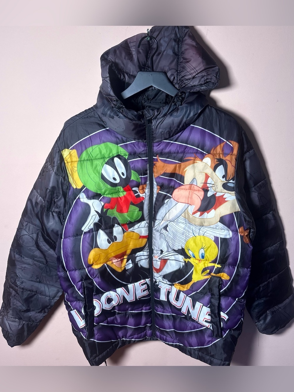 Looney Tunes Men’s L All Over Print Character Hooded Puffer Jacket